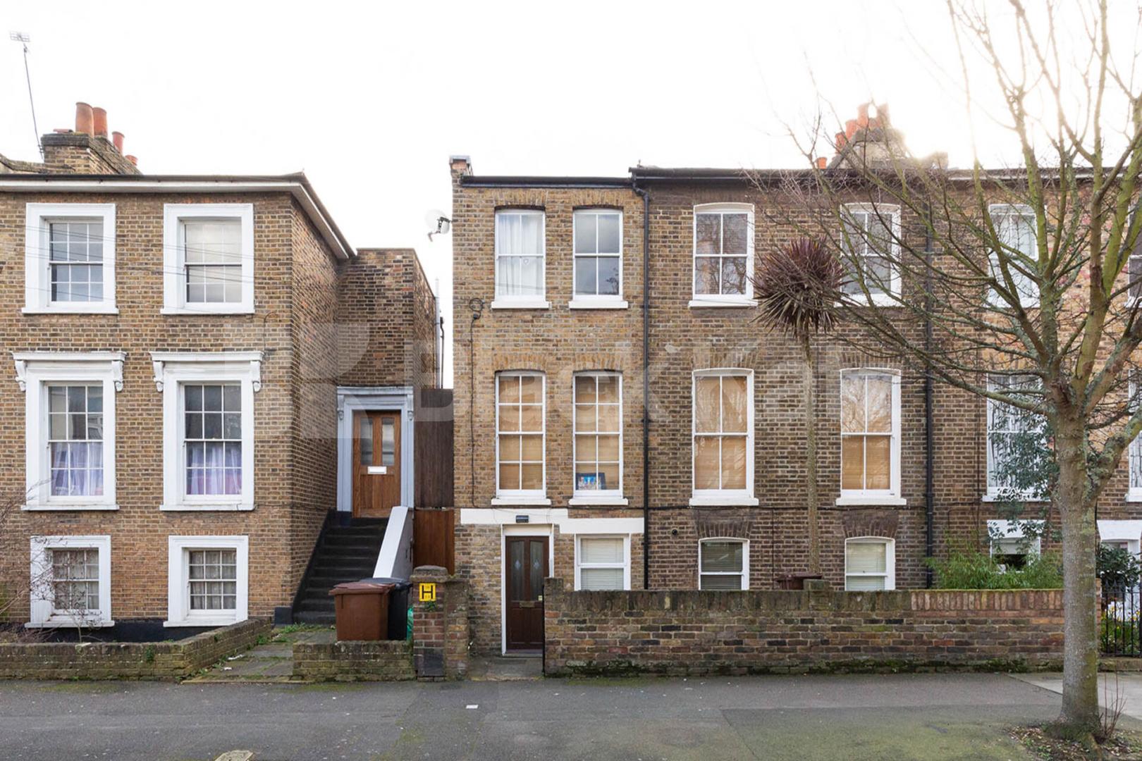 Charming two bedroom property set on the ground floor of a semi detached house Buckingham Road, Dalston